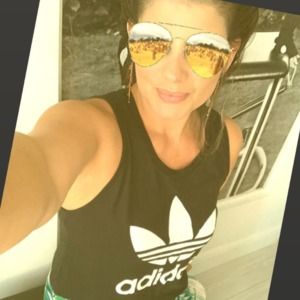 Meet your Posher, Paola